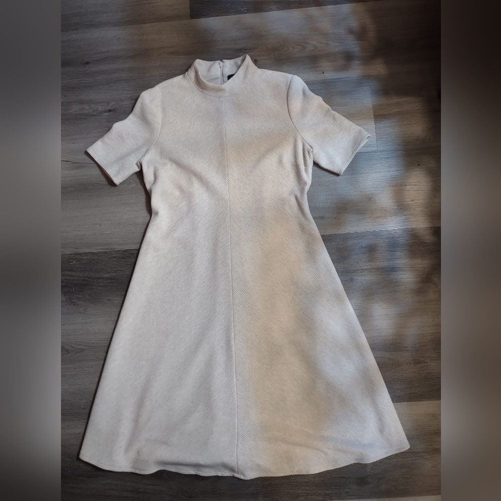 Alex Marie Cream Ribbed Midi Dress - Picture 4 of 13